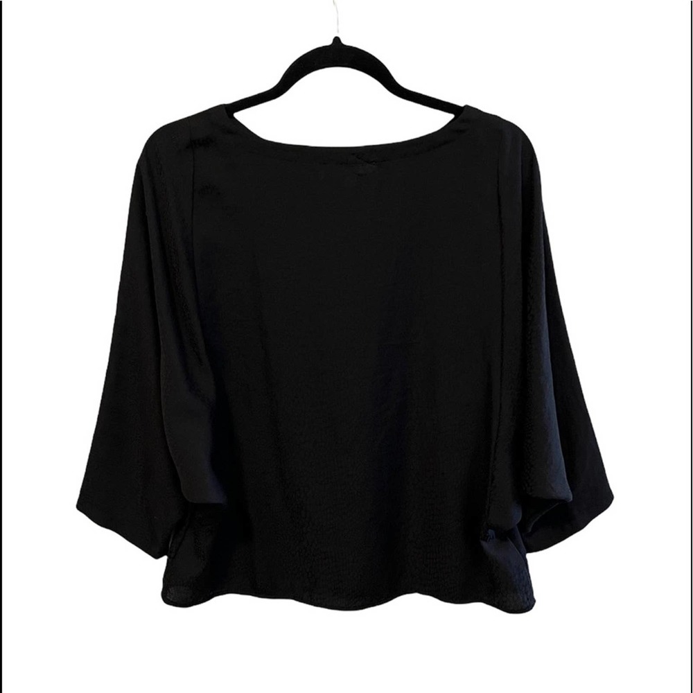 💰 Loft Women’s Black Blouse